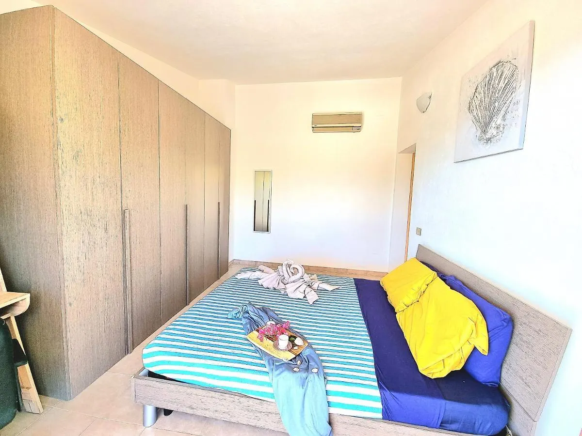 Stylish Home With Views 4 Min Walk To The Beach!! Solanas Apartman